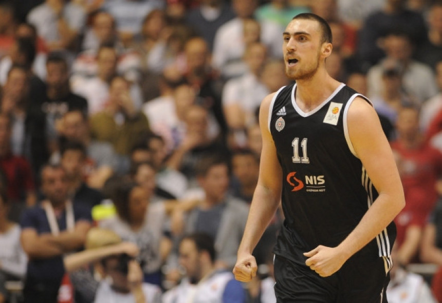 Video: Ovo je bio revanš za prst u oko!