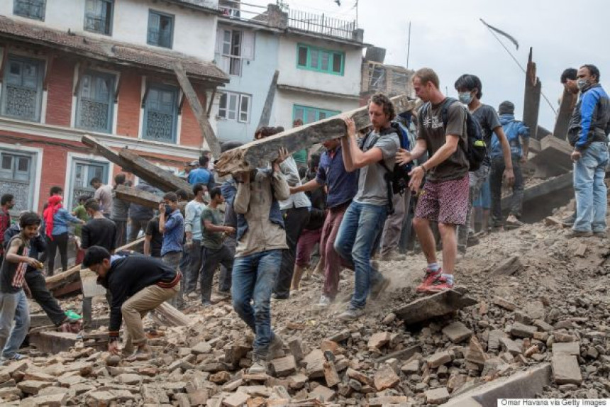 Непалу пријети опасност од  клизишта и поплаве