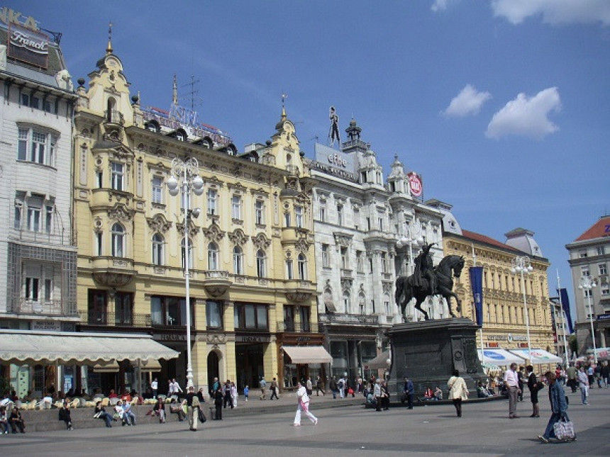 Више људи повређено у судару у Загребу