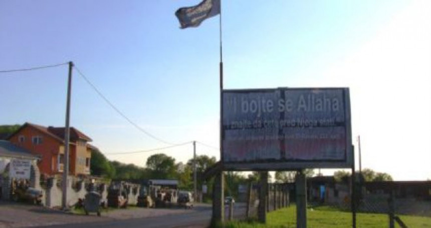 Zastave islamskih militanata kod Tuzle