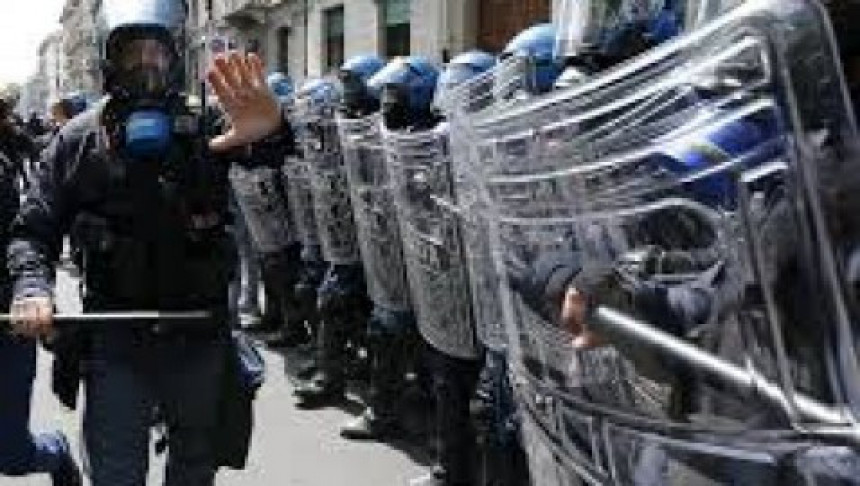 Sukobi demonstranata i policije i u Milanu