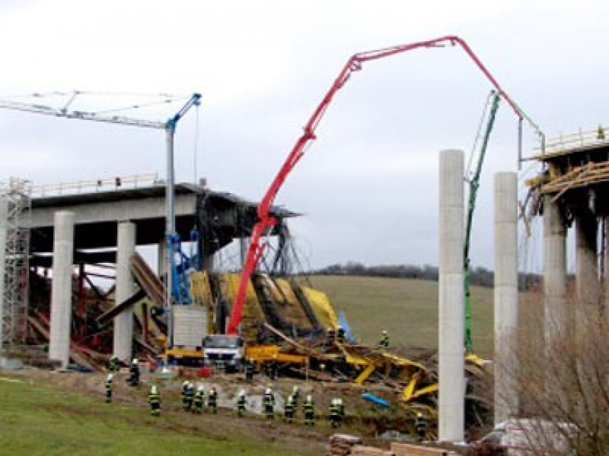 Srušio se most u Slovačkoj, poginulo troje radnika