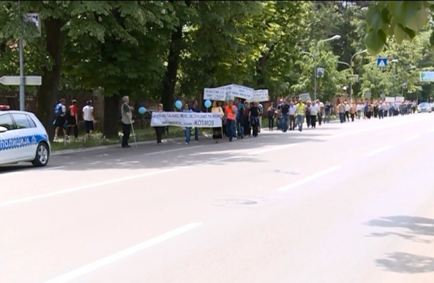 Радници поново на улици траже своја права