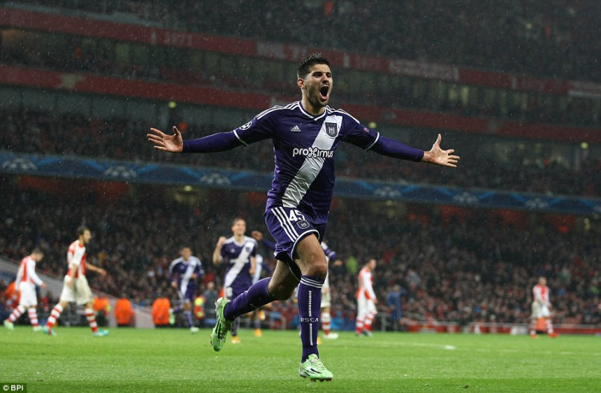 Mitrović neće u Njukasl jer je ''mali''!