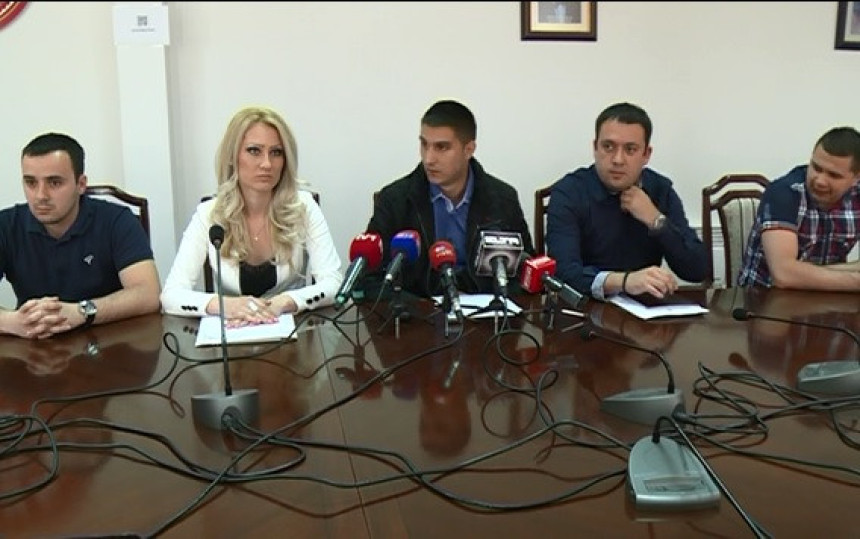 Студенти не дају повећање школарине