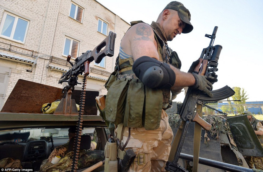 Кијев користи примирје за наоружавање војске