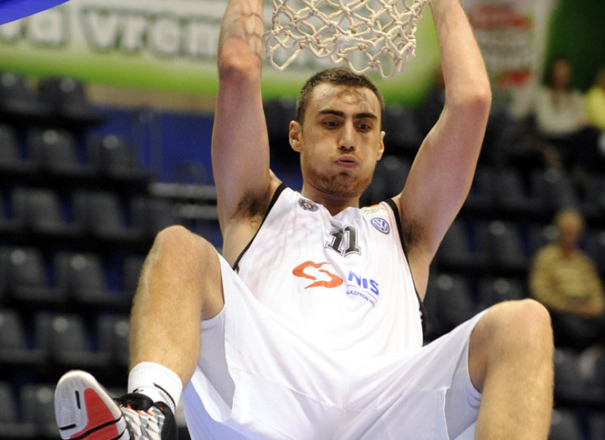 Milutinov: Ja u Zvezdi?! Ma, lažu!