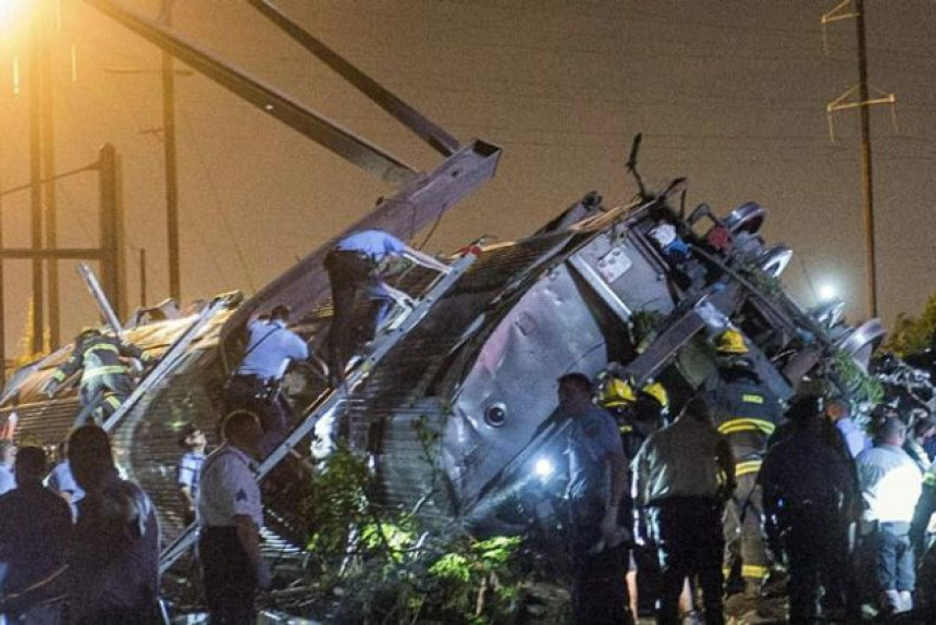 Pet žrtava željezničke nesreće u Filadelfiji