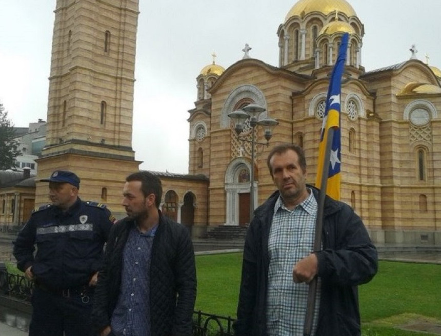 Сејфудин Токић пуштен да се брани са слободе