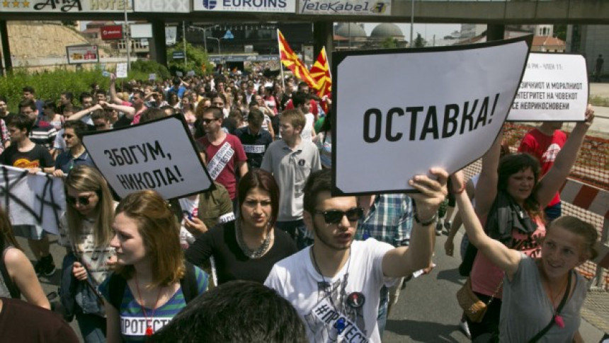 Македонија: Опозиција наставља протесте