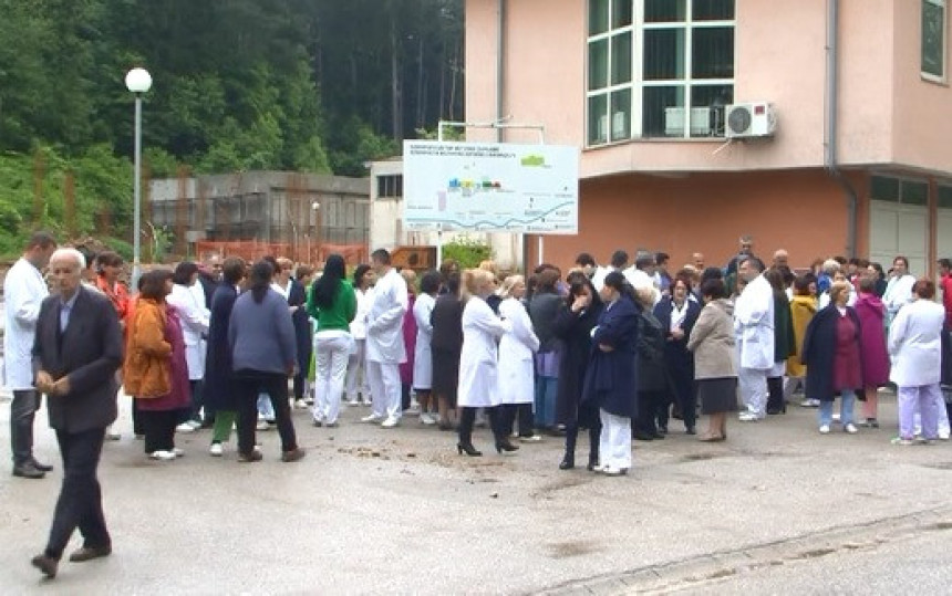 Zdravstveni radnici protestom do plata