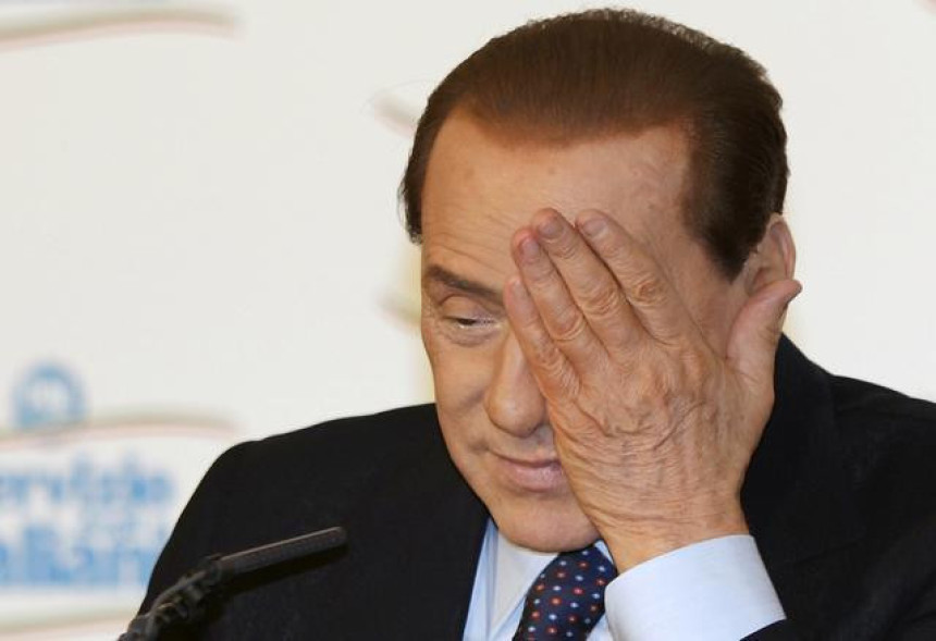 Берлускони на погрешном митингу
