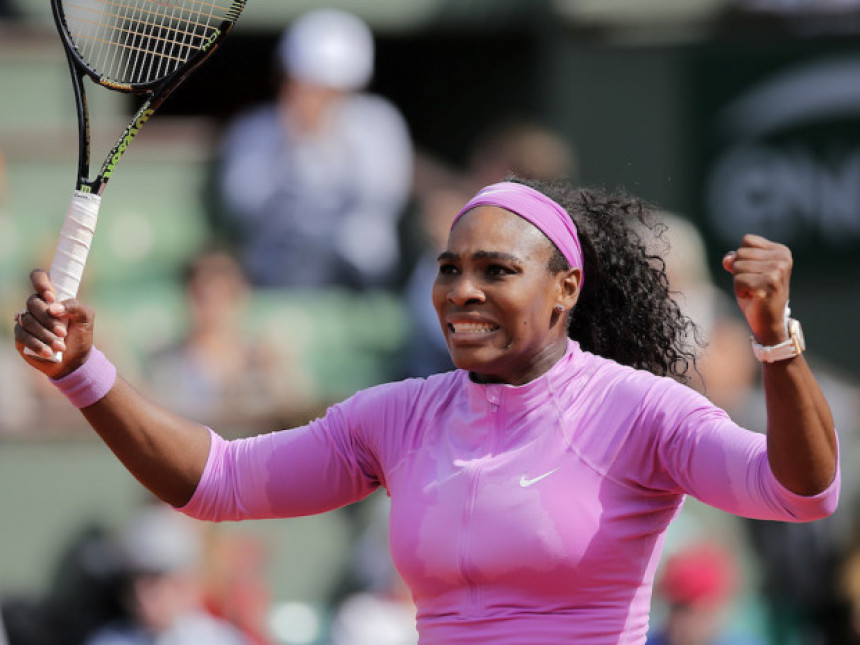 RG: Serena ubjedljivo do polufinala!