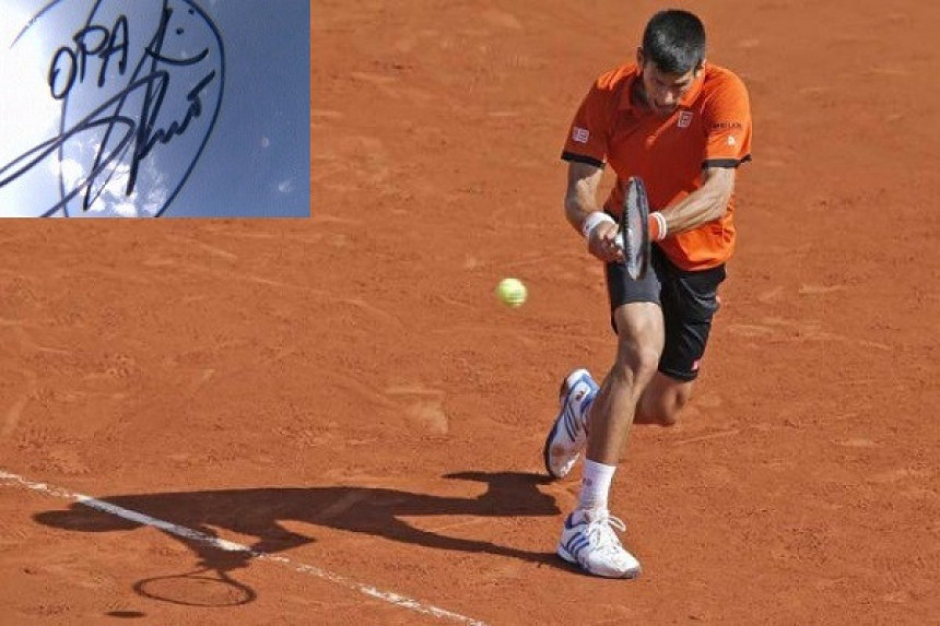 Novak Đoković bacio na koljena Nadala