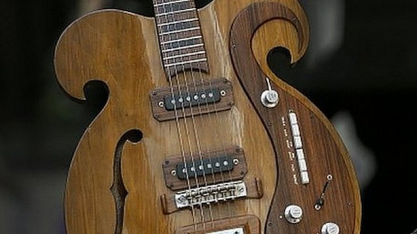 Lenonova gitara na aukciji