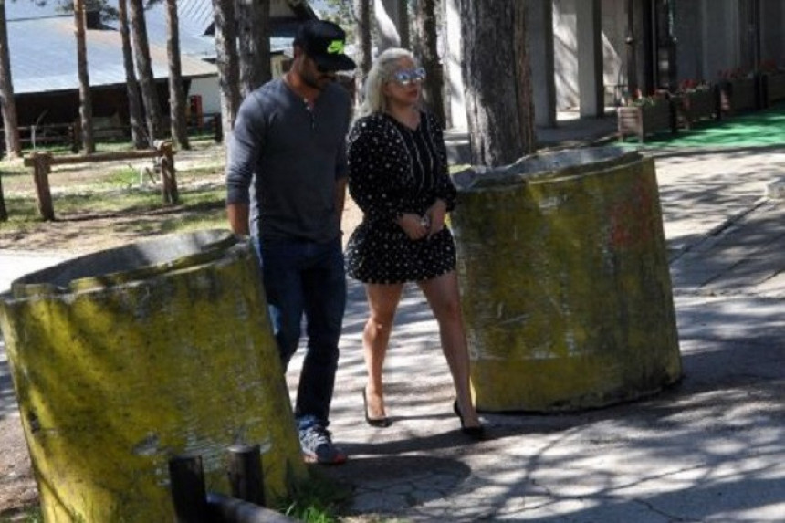 Lejdi Gaga uživa u šetnji na Zlatiboru