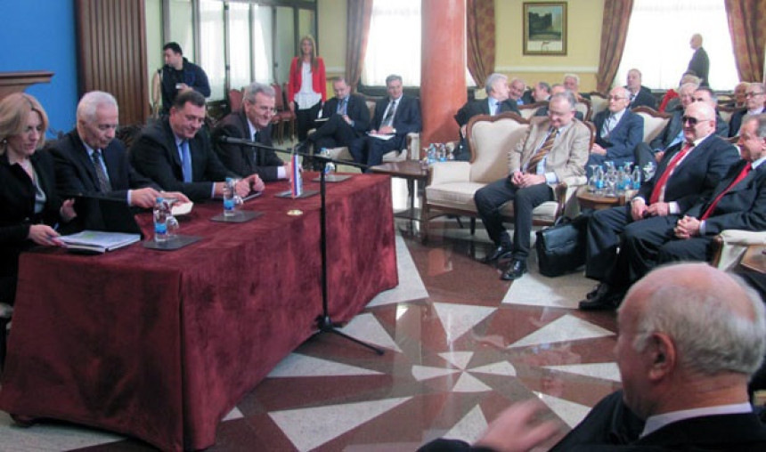 Na pomolu još jedna stranka "turbo penzionera" 