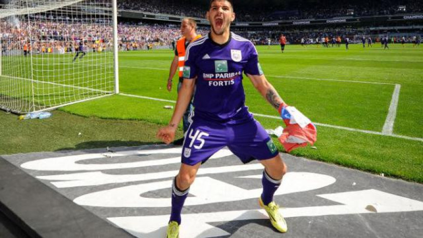 Anderleht: Ne možemo zadržati Mitrovića!