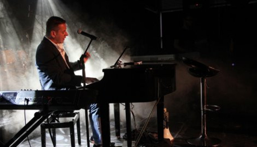 Владо Георгиев одржао концерт за Исидору Бјелицу 