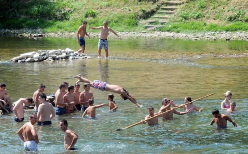 Бањалука: Неисправна вода на купалиштима