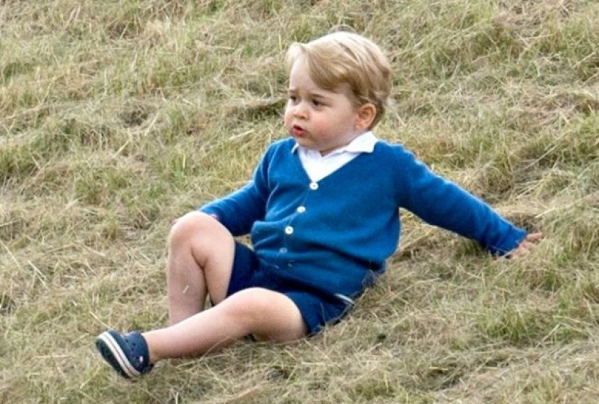 Princ Džordž rasprodao "najružnije cipele na svijetu”