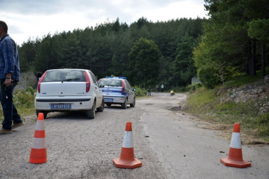 Otac i beba poginuli, majka i kćerka kritično