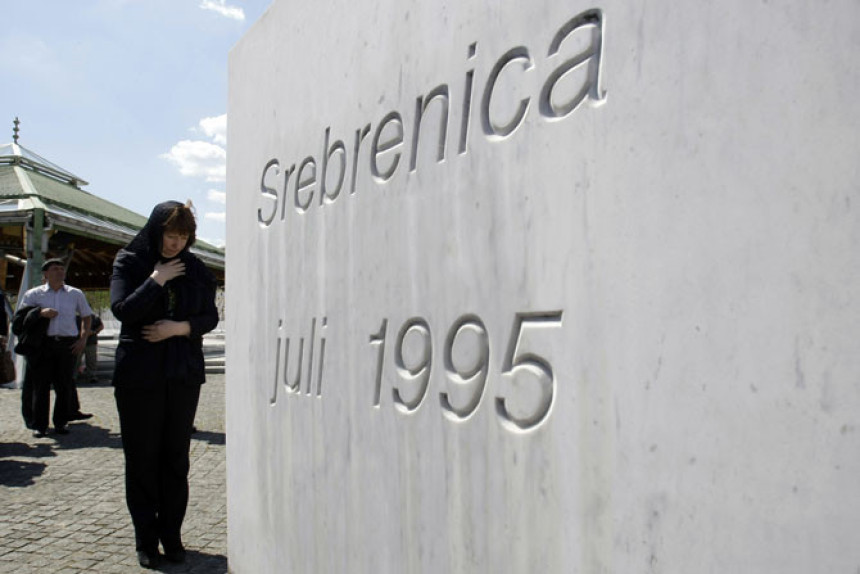 Holandiju zanima tajni dogovor o Srebrenici