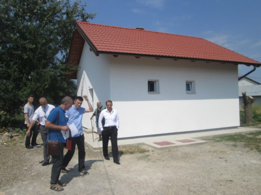 Србац: Куће за пет ромских породица