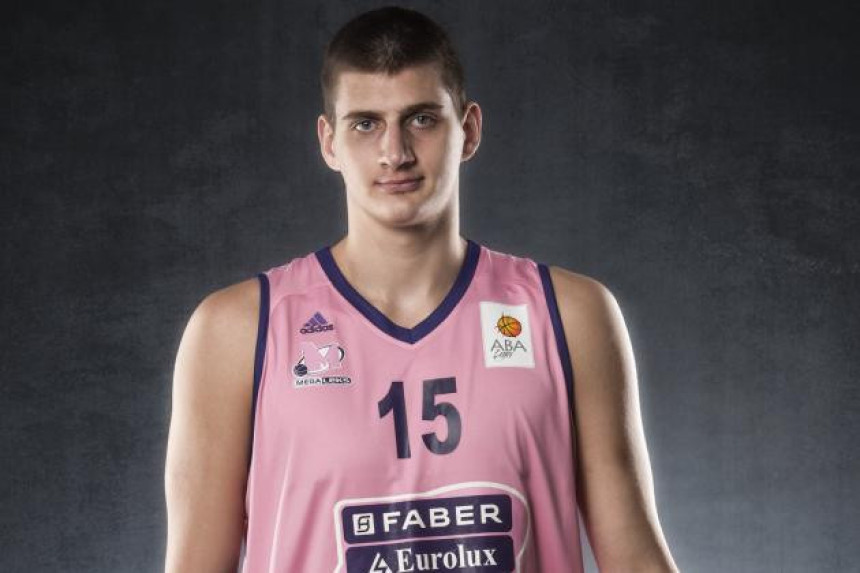 Jokić četiri godine u Denveru!