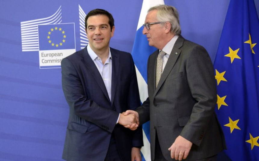 Челници еврозоне Грчкој одобрили помоћ