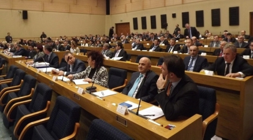 Скупштина није хтјела расправу о цијени струје