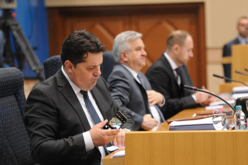 SDS traži hitnu smjenu Stevandića