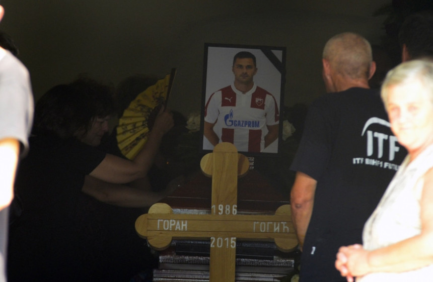 Гогић испраћен на вјечни починак уз: "Добро знај да увек ту сам ја"...