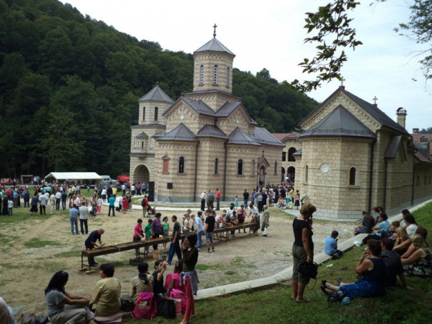 Srbac: Liturgija episkopa Jefrema