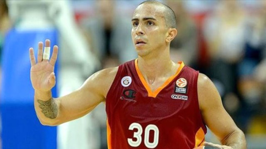 Karlos Arojo godinu dana u Barseloni!