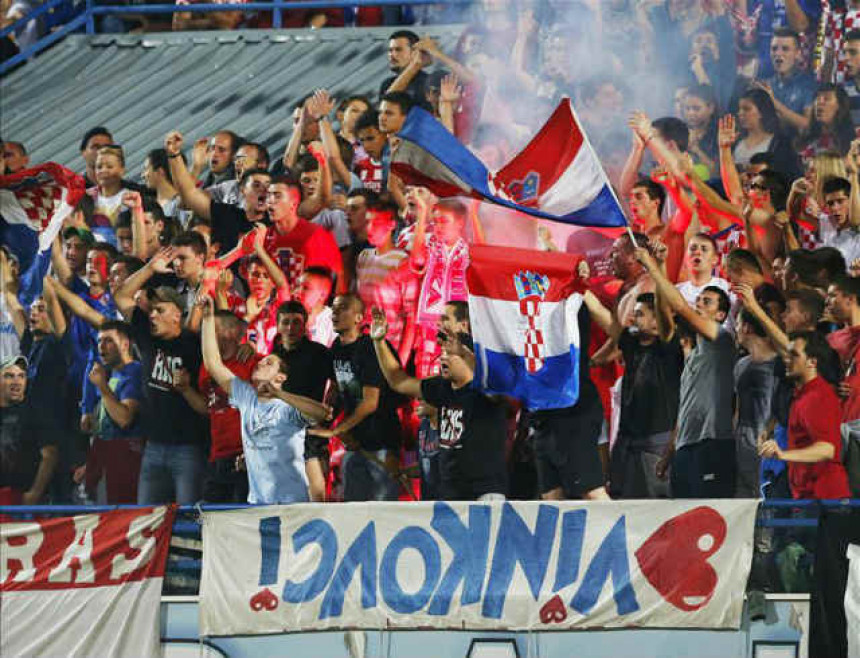 Hajduk opet plaća zbog fašista!!!
