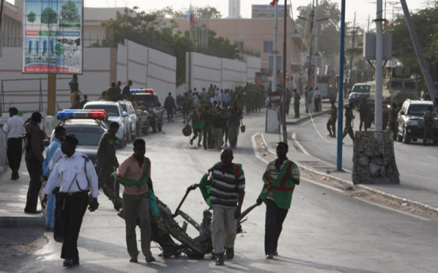 Somalija: 13 poginulih u napadu na hotel