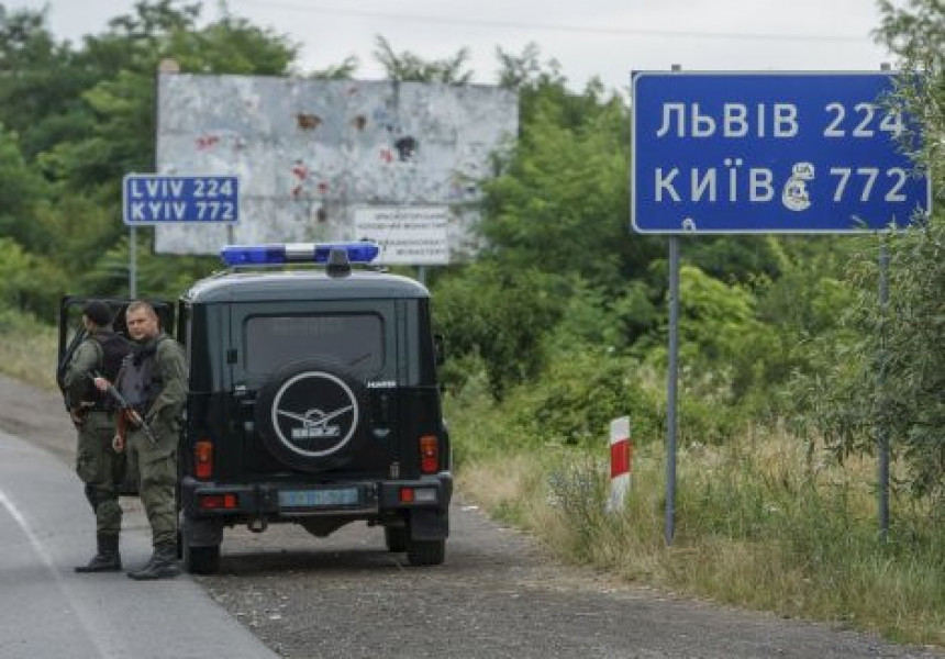 Ukrajinski policajac pucao na Rusa koji se fotografisao na granici