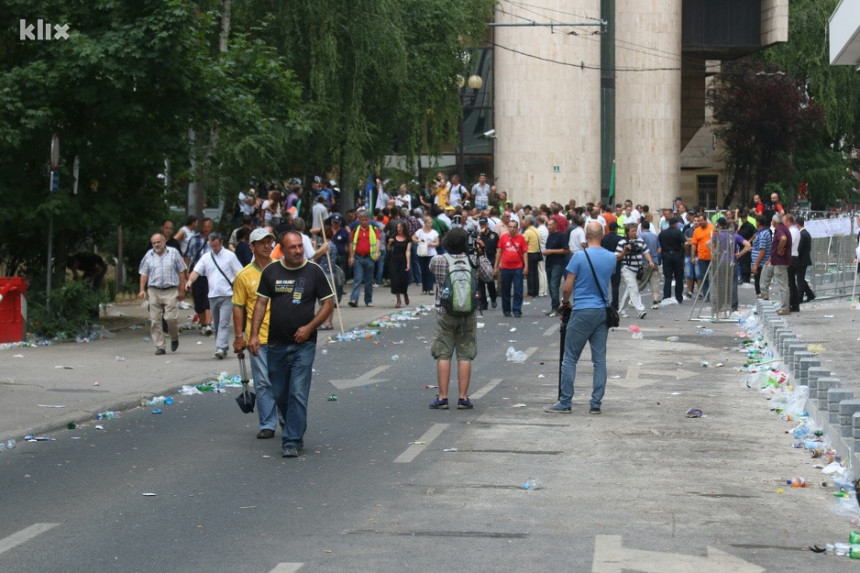 Nakon protesta svađa sindikalnih čelnika 