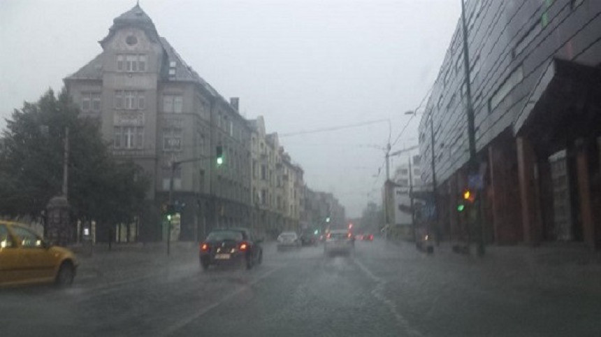 Snažno nevrijeme pogodilo Sarajevo