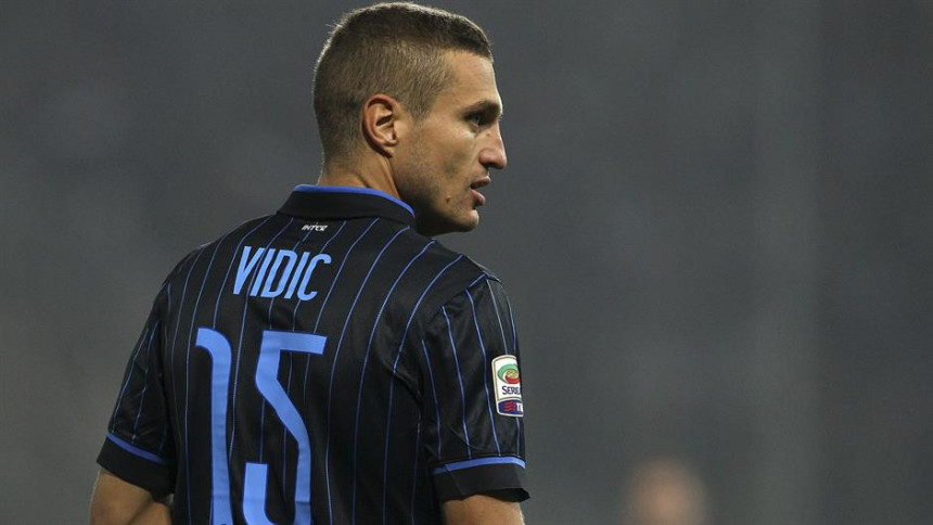 Inter: Vidić je na prodaju!