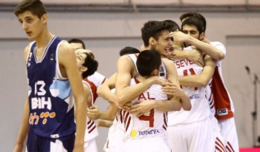 EP: "Mali Zmajevi" ispustili 16 razlike i finale!