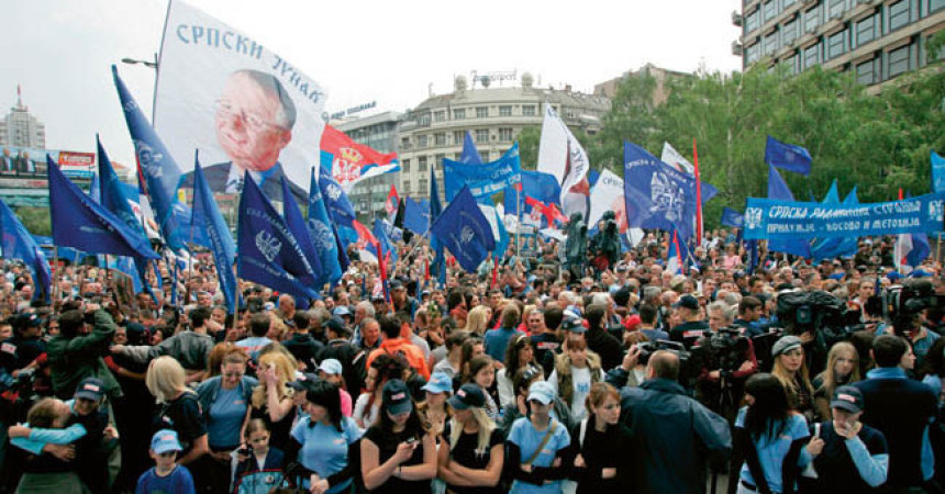 Protest radikala ispred hrvatske ambasade