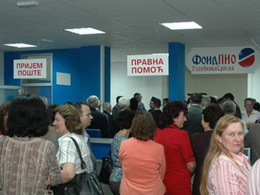 Пензије у Српској и даље ће да касне!