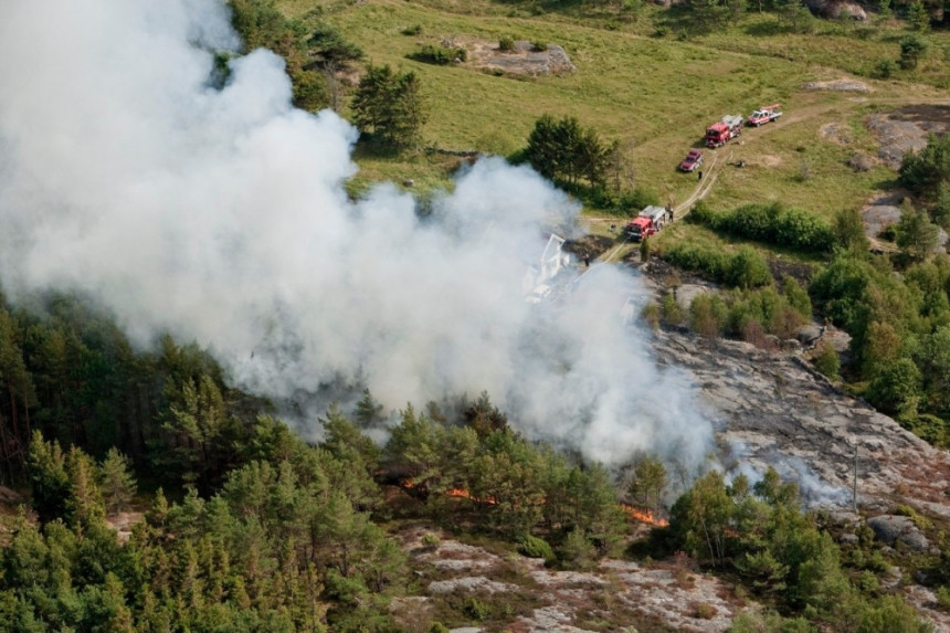 Veliko Gradište: Vatra zahvatila  nisko rastinje