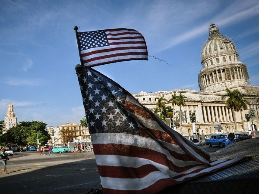 Poslije pola vijeka zastava SAD na Kubi