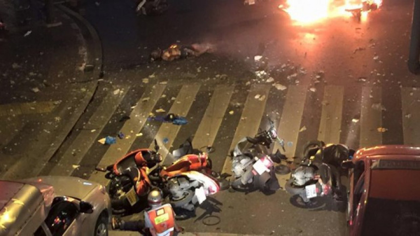 Бангкок: 15 погинулих, 80 повријеђених