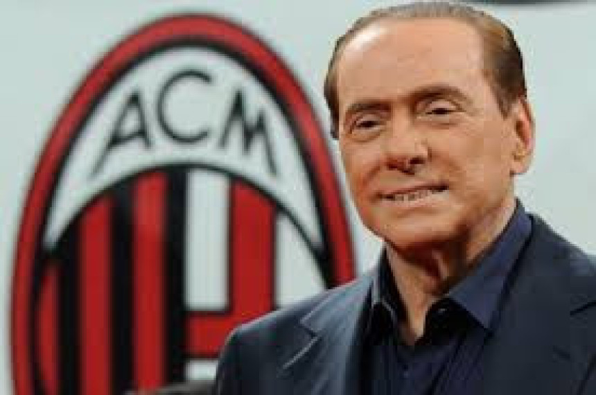 Берлускони: Драги Златане, Милан те чека раширених руку!