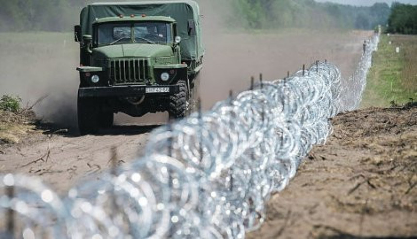 Србија неће градити зид према Македонији