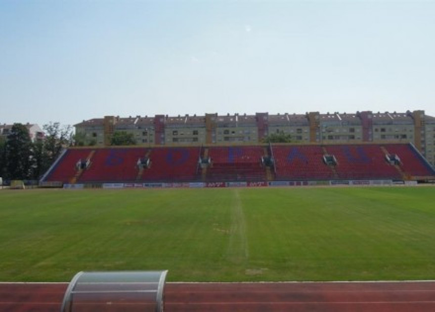 Spaljen travnjak na stadionu u Banjaluci?!